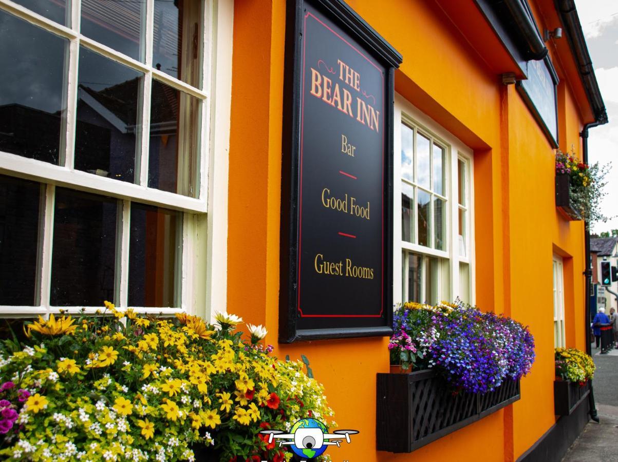 The Bear Inn Llandovery Exteriér fotografie