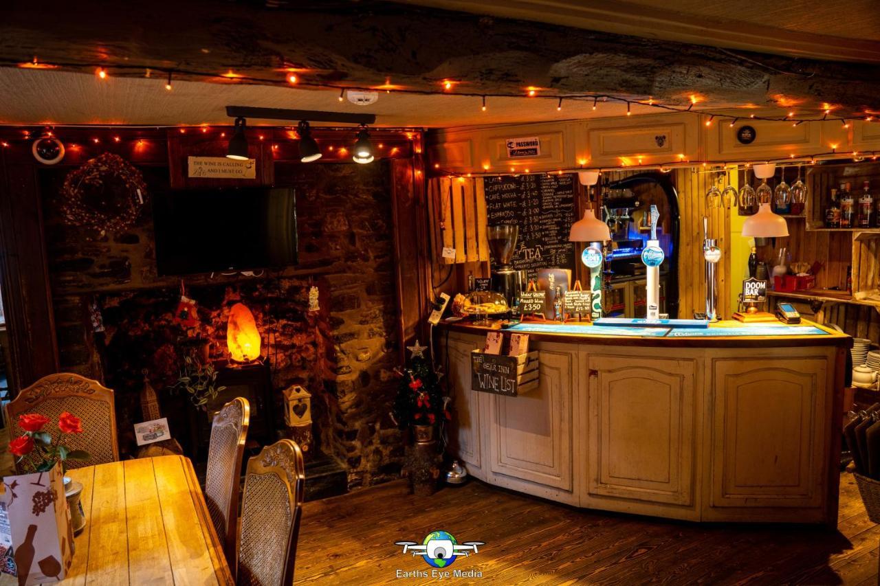 The Bear Inn Llandovery Exteriér fotografie